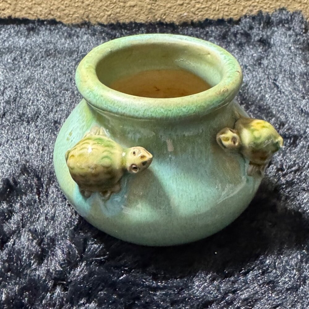 Vintage Majolica Green Drip Glaze Ceramic Vase With Turtle Accents